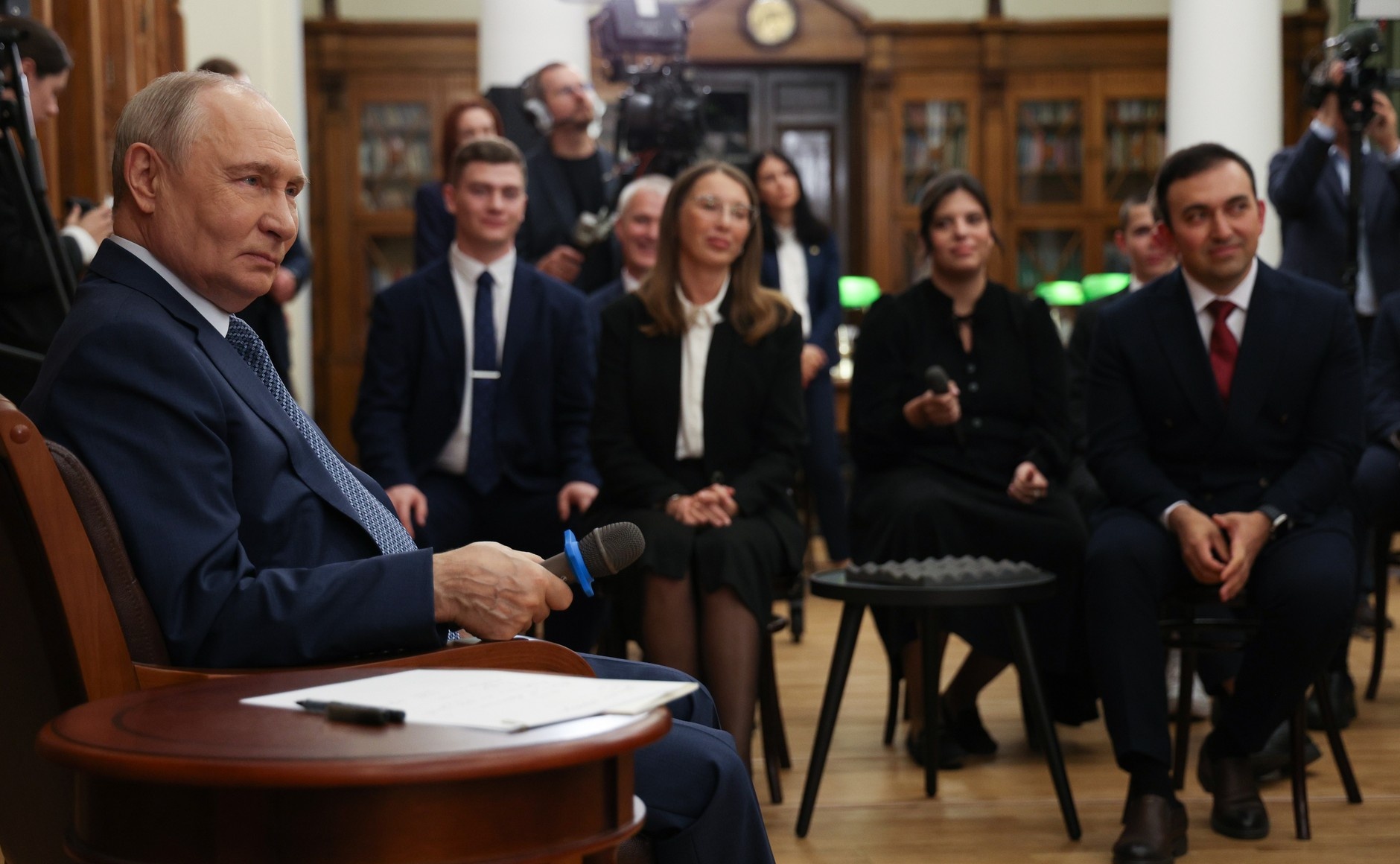 Владимир Путин встретился с учителями и студентами в МПГУ